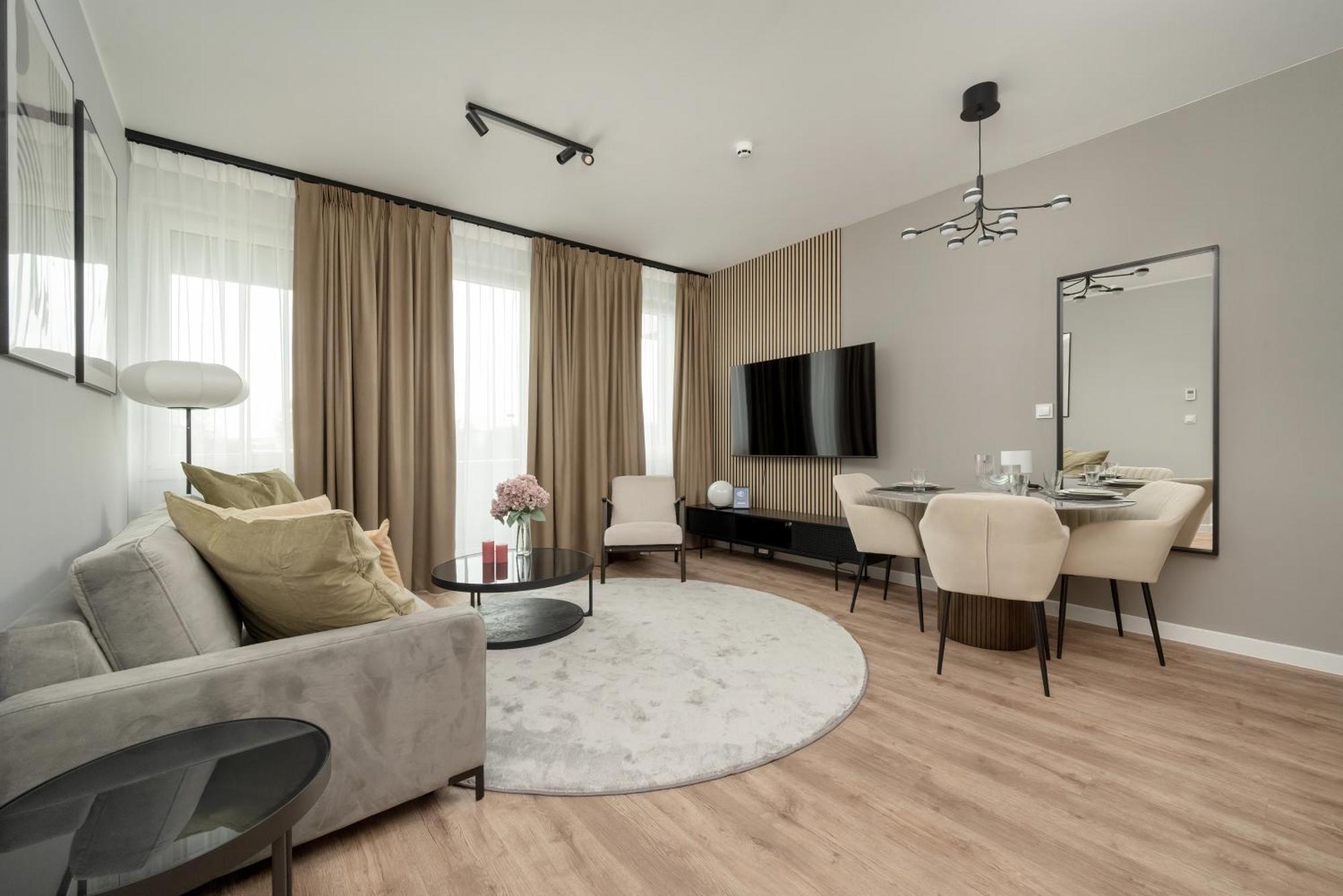Apartamenty Zwycieska Z Klimatyzacja, Free Garage Wroclaw By Noclegi Renters מראה חיצוני תמונה