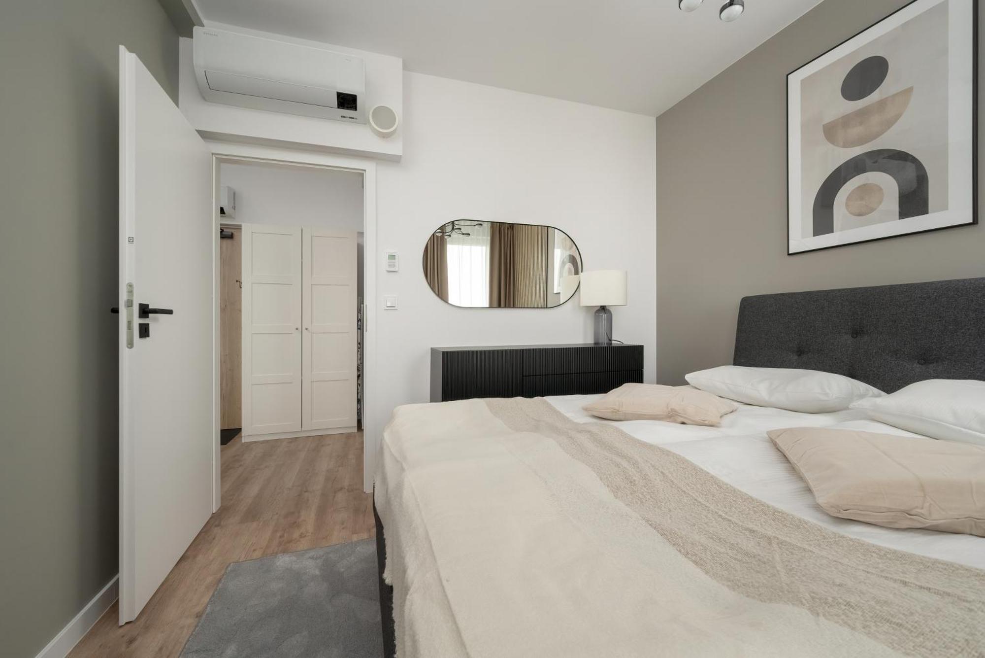 Apartamenty Zwycieska Z Klimatyzacja, Free Garage Wroclaw By Noclegi Renters מראה חיצוני תמונה