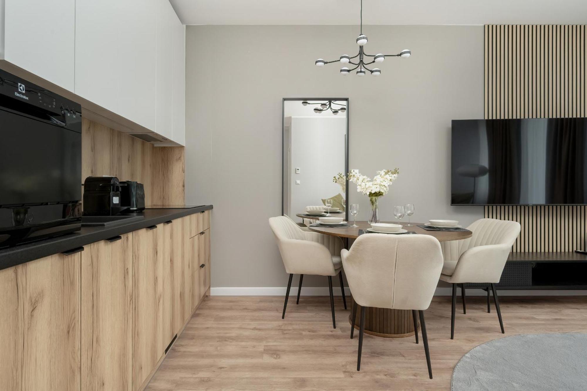 Apartamenty Zwycieska Z Klimatyzacja, Free Garage Wroclaw By Noclegi Renters מראה חיצוני תמונה