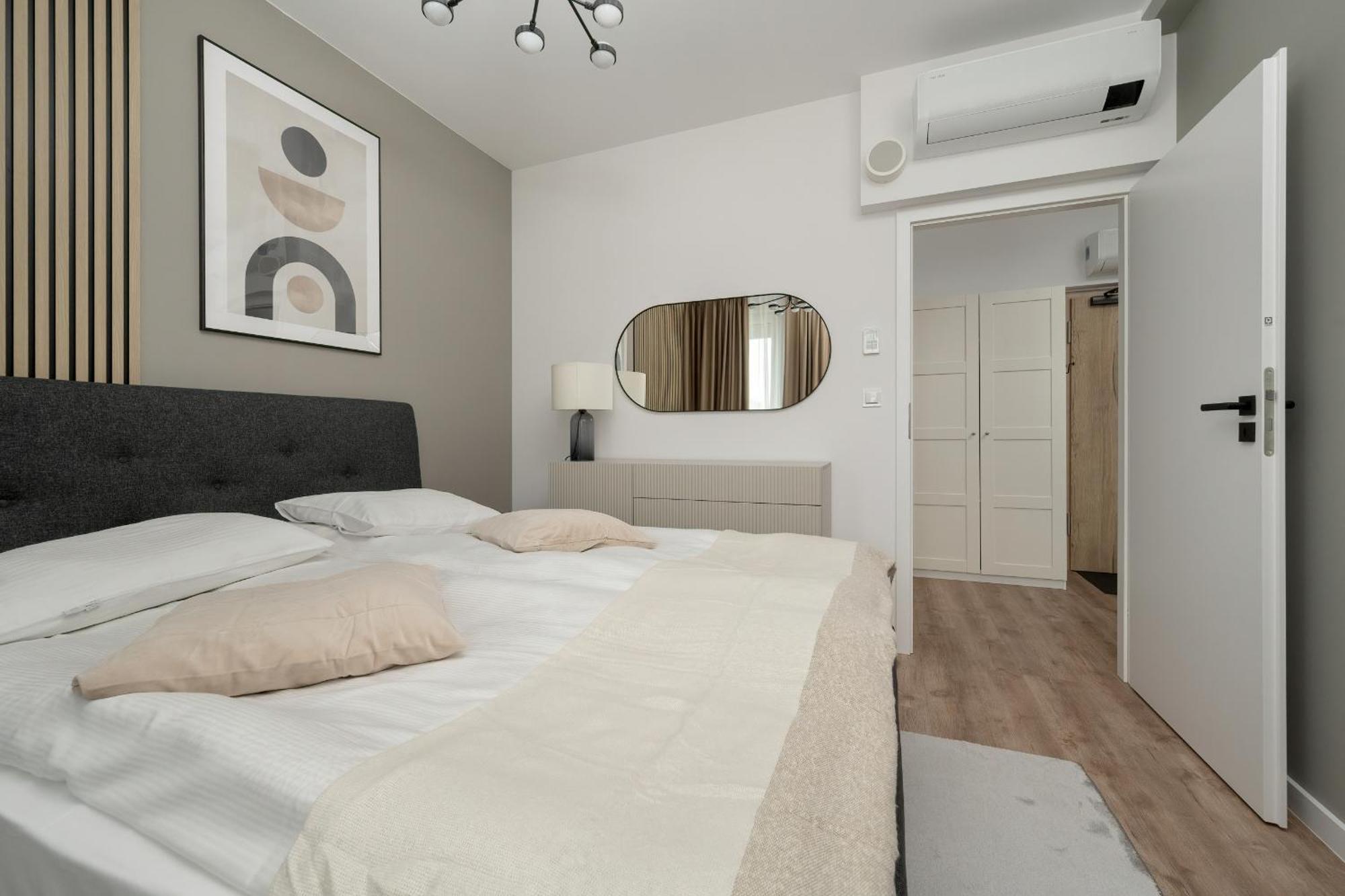 Apartamenty Zwycieska Z Klimatyzacja, Free Garage Wroclaw By Noclegi Renters מראה חיצוני תמונה