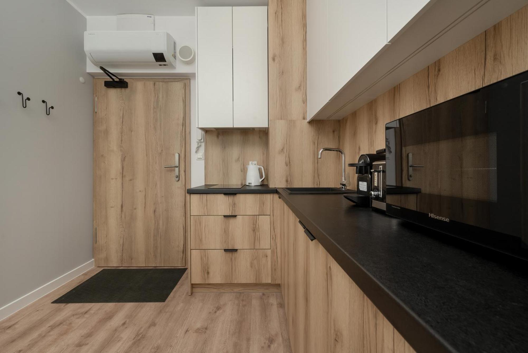 Apartamenty Zwycieska Z Klimatyzacja, Free Garage Wroclaw By Noclegi Renters מראה חיצוני תמונה